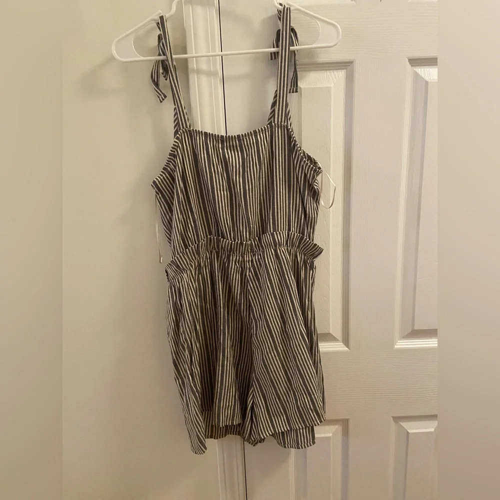 Blue and white striped romper - Picture 6 of 9